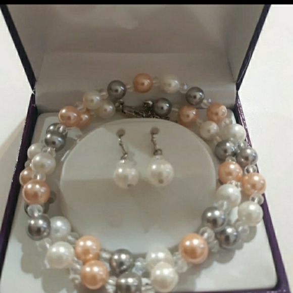 Kohl's Jewelry Genuine Mother Of Pearl Necklace And Earrings Set In